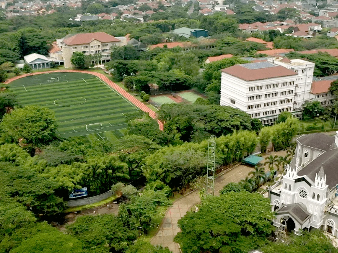 Dekat Kampus BINUS & Sekolah Santa Laurensia